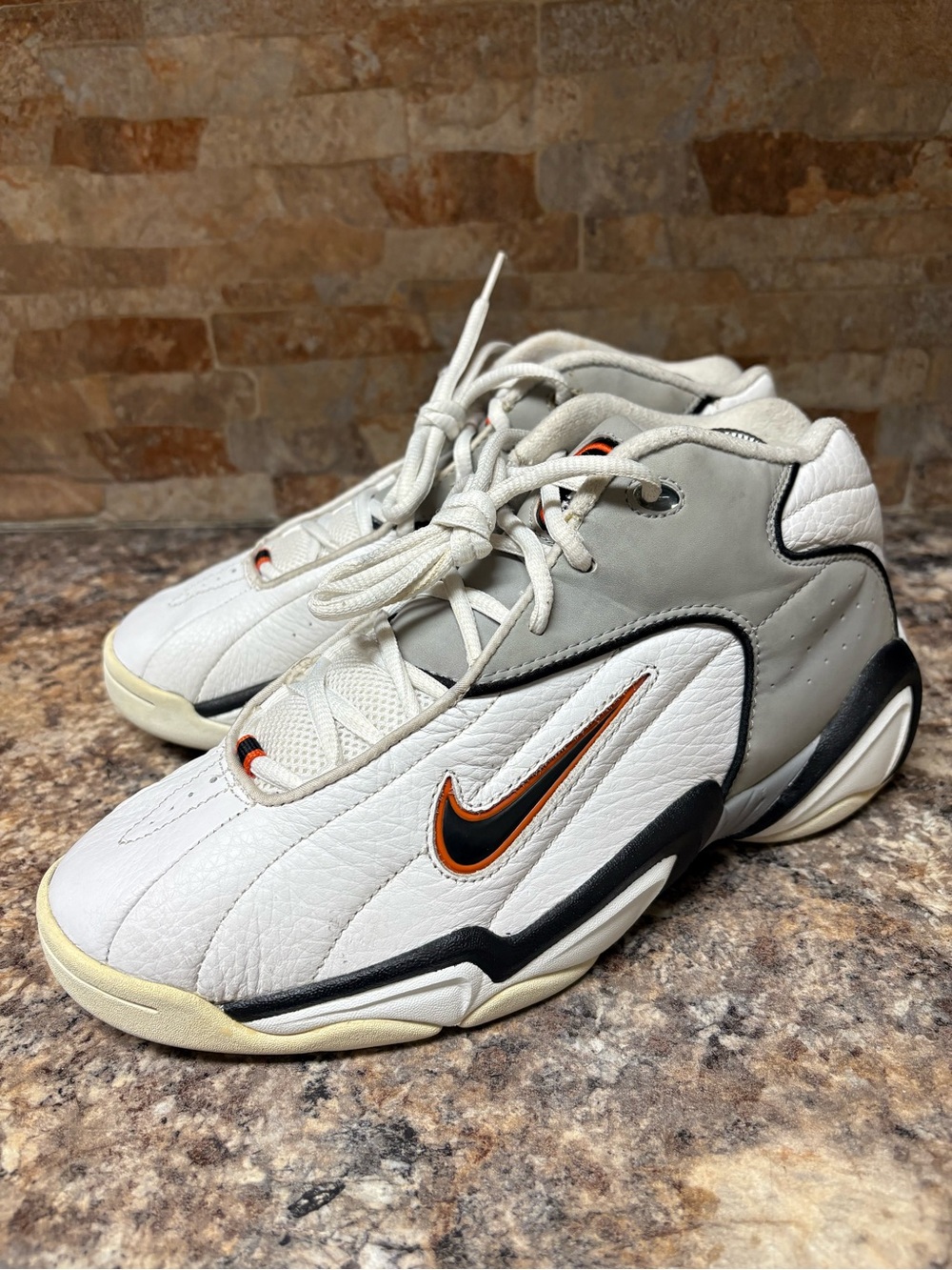Vintage 2000 Nike Air Flight Basketball Sneakers Size 9.5